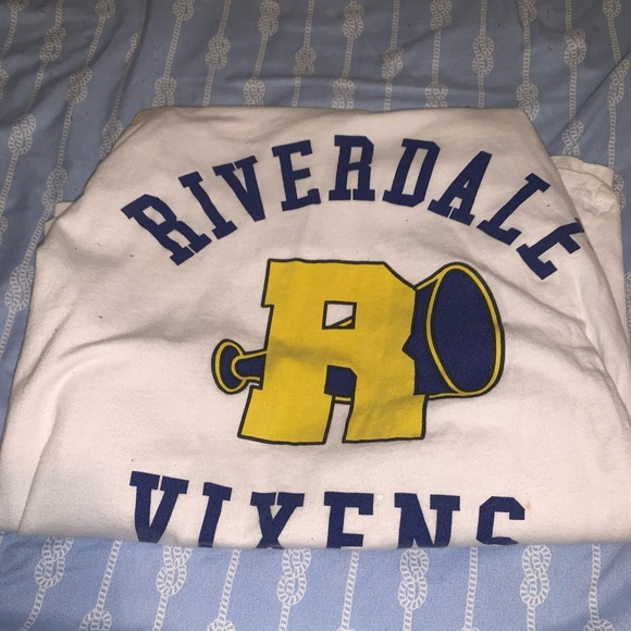 A Riverdale Vixen Long Sleeve Shirt - Picture 1 of 3